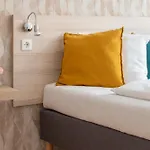 Mono With Free Parking * Budapest