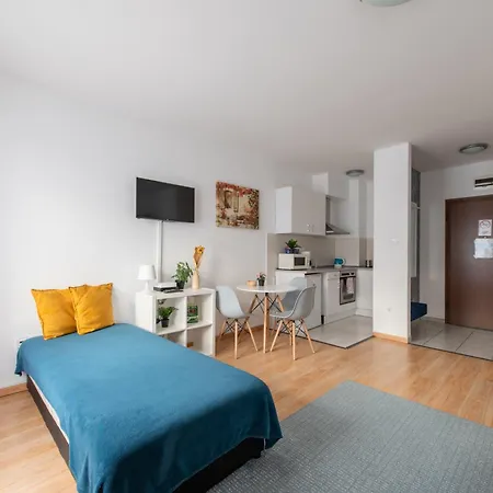 Mono With Free Parking Apartament