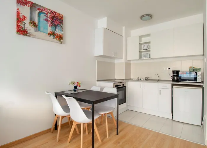 Mono With Free Parking Apartament *
